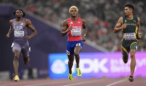 Alexander Ogando avanzó a la semifinal de los 200 metros en el Mundial de Atletismo