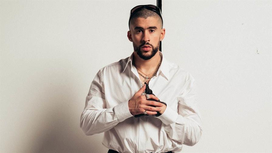 Bad Bunny lidera el listado de nominados de la edición 26 de los Latin Grammy Bad Bunny lidera el listado de nominados de la edición 26 de los Latin Grammy