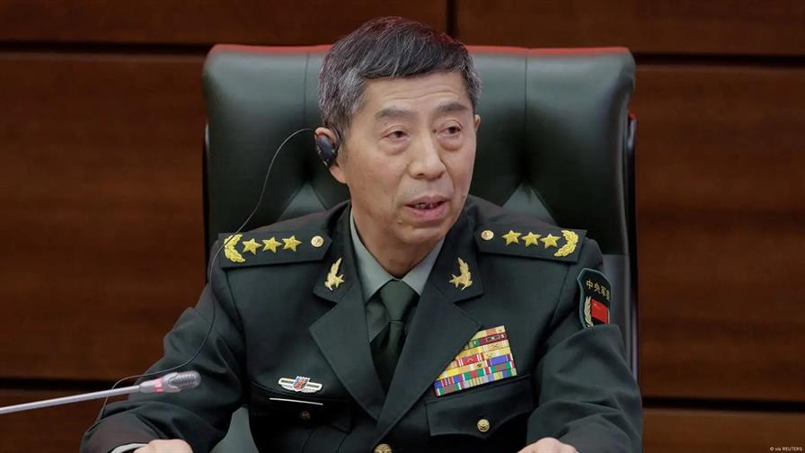 China y Cuba se comprometen a reforzar su cooperación militar en Pekín China y Cuba se comprometen a reforzar su cooperación militar en Pekín