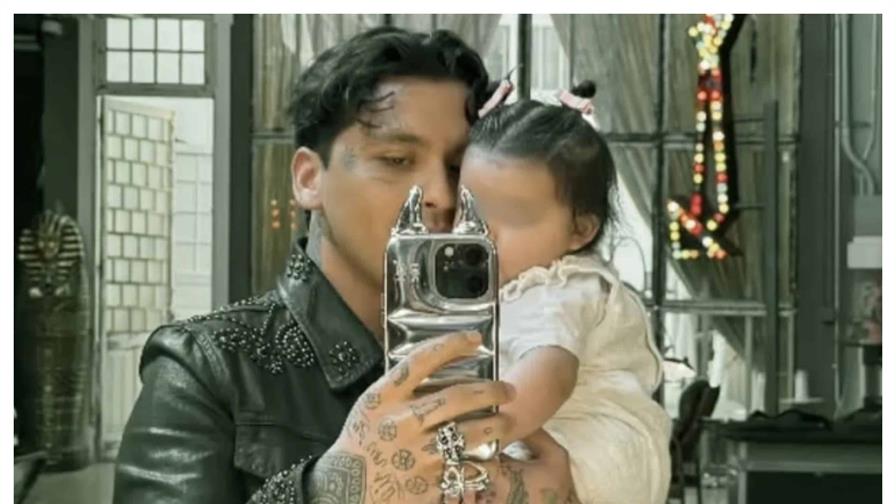Christian Nodal revela por qué no felicitó a su hija Inti en público por su cumpleaños