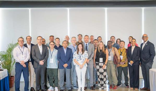 Industria y Comercio recibe delegación de la Asociación Americana de Prendas de Vestir y Calzados