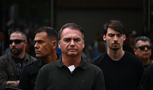 Bolsonaro tiene un cáncer de piel precoz pero recibe el alta y regresa a su casa-prisión