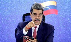 Maduro llevará militares a los barrios para entrenar a la población en manejo de armas