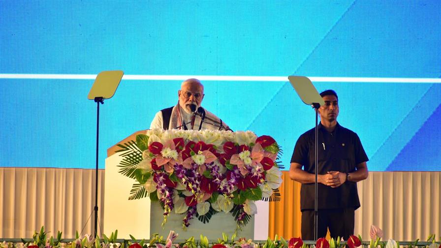 Modi dice a Putin que hará todo lo posible para lograr una solución pacífica en Ucrania