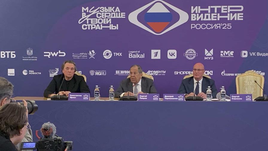 Lavrov afirma que la Unión Europea no tiene cabida en las negociaciones con Ucrania Lavrov afirma que la Unión Europea no tiene cabida en las negociaciones con Ucrania
