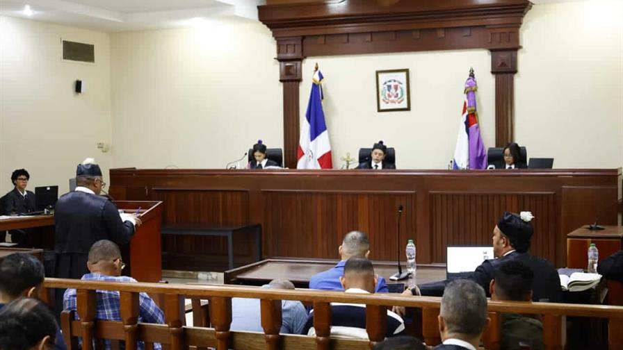 Querellantes solicitan hasta RD$20 millones en daños contra Jairo González en juicio de fondo