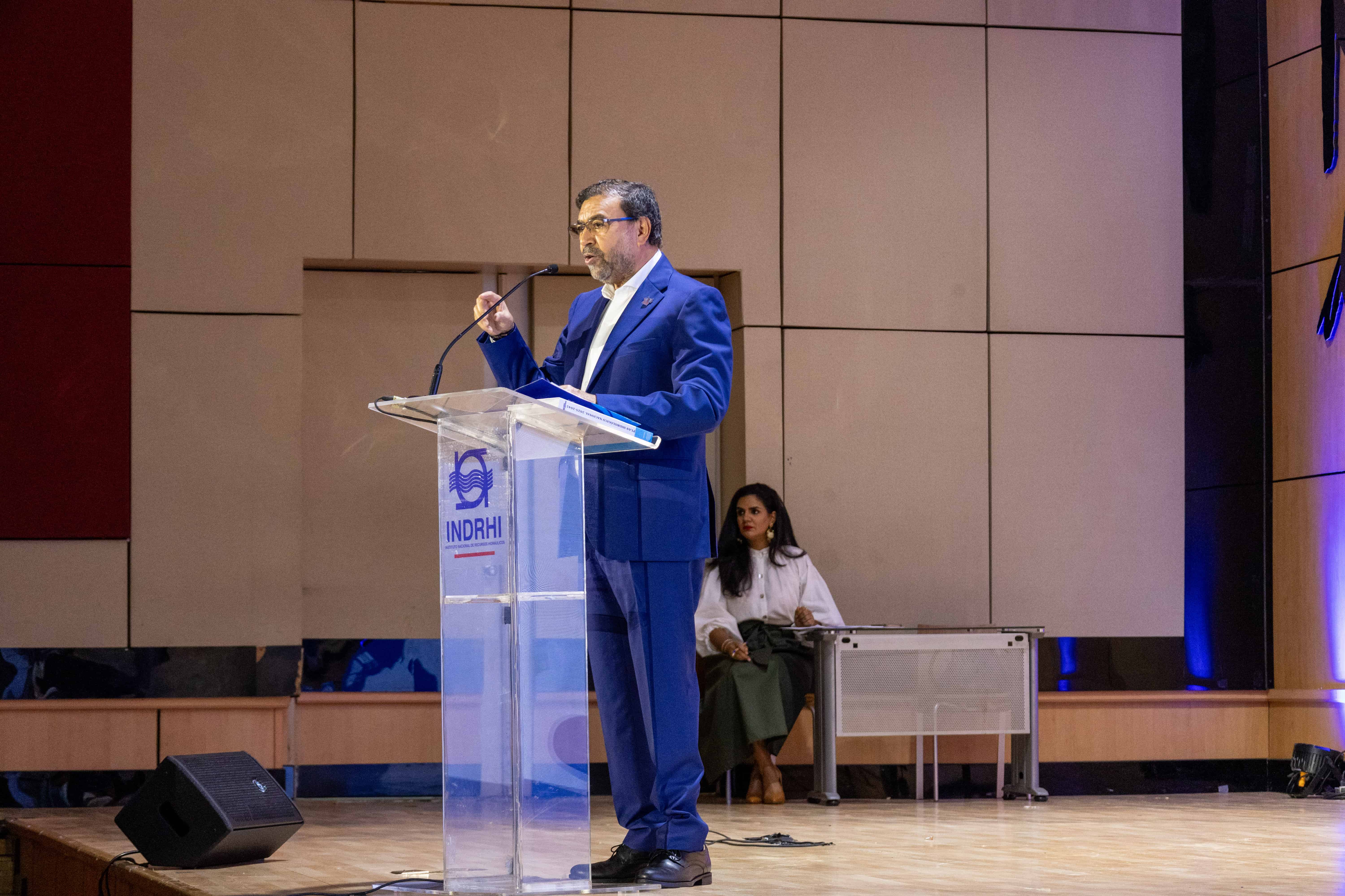 El director del Indrhi, Olmedo Caba.