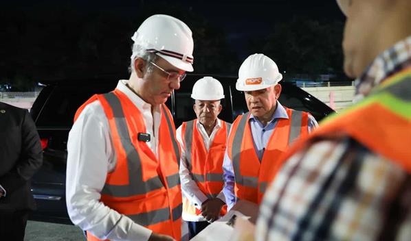 Abinader supervisa la construcción del paso a desnivel en la Prolongación 27 de Febrero