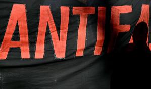 Trump designa oficialmente como terrorista al movimiento Antifa de EE. UU.