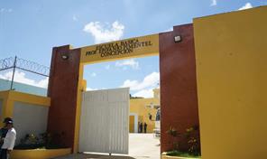 Gobierno inaugura una escuela en Villa Altagracia y un Caipi en Guerra