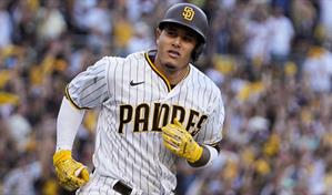 Manny Machado responde con batazos oportunos para los Padres de San Diego