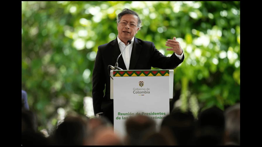 Petro dice que su Gobierno no volverá a hacer erradicación forzada de cultivos de coca