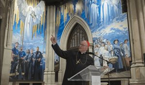 Catedral de Saint Patrick rinde homenaje a inmigrantes de Nueva York con un enorme mural