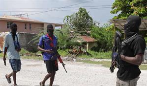 La violencia de pandillas se agrava en Haití mientras la ayuda internacional sigue en el limbo