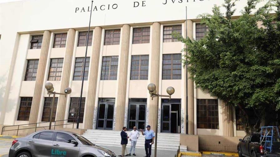 Solicitarán 18 meses de prisión preventiva para implicados en red de venta ilegal de señales de TV Solicitarán 18 meses de prisión preventiva para implicados en red de venta ilegal de señales de TV