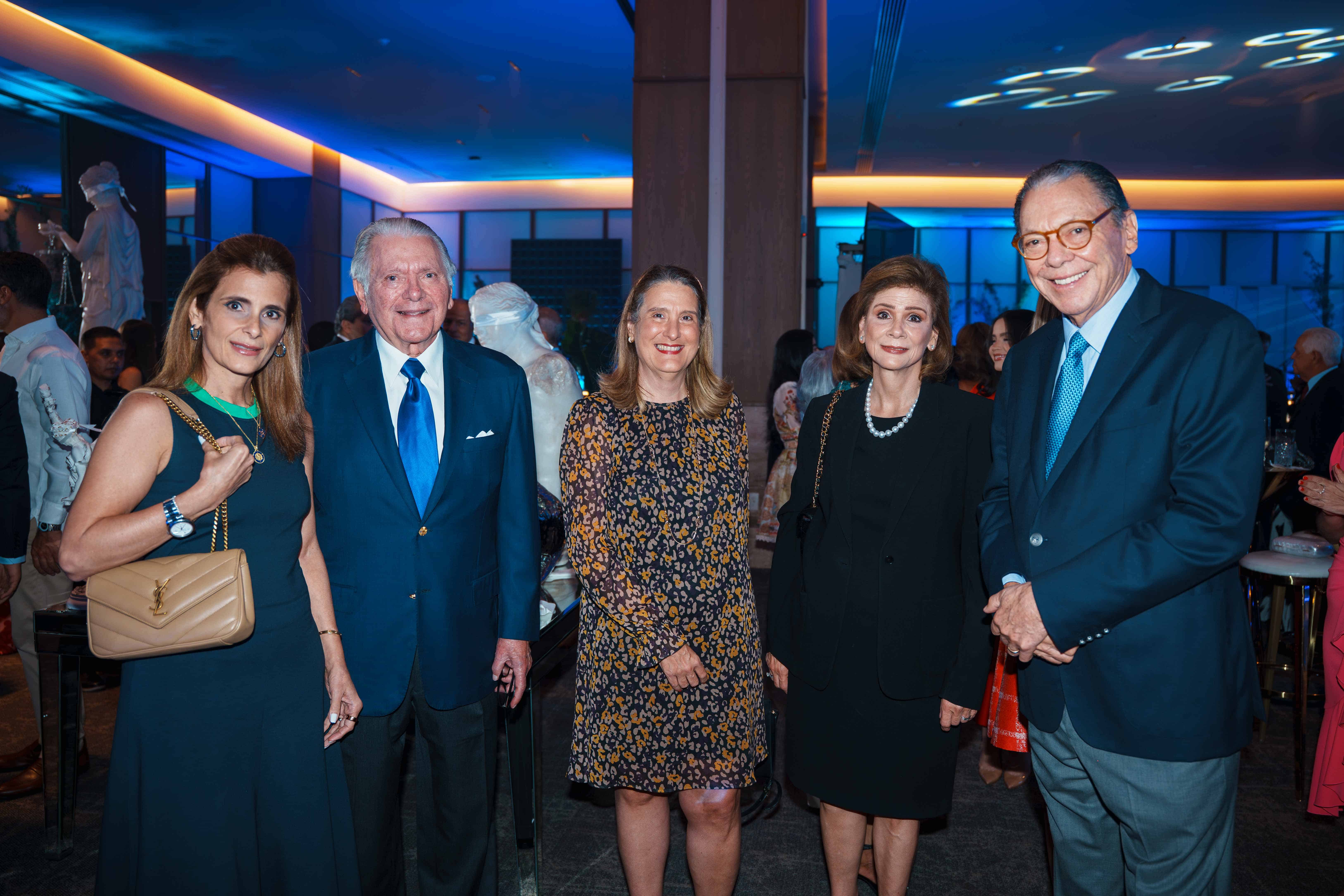 Ligia Bonetti Du-Breil, José Miguel Bonetti Guerra, Cinthia Bera, Elena Viyella de Paliza y Roberto Bonetti Guerra.