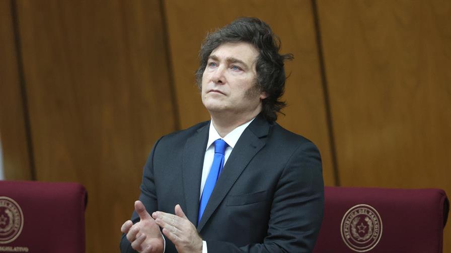 Milei atribuye a pánico político en Argentina la tormenta en los mercados financieros Milei atribuye a pánico político en Argentina la tormenta en los mercados financieros
