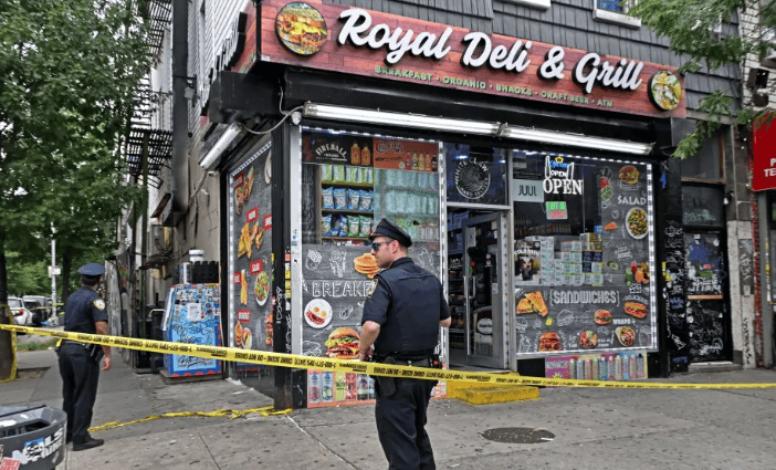 Hombre muere tras pelea con empleados en bodega de Brooklyn, Nueva York