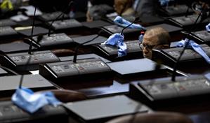 Un grupo de diputados retomará una iniciativa del 2011 para eliminar la propina obligatoria