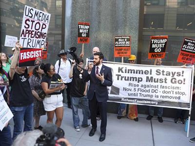 Protesta en Hollywood por suspensión de Jimmy Kimmel Live