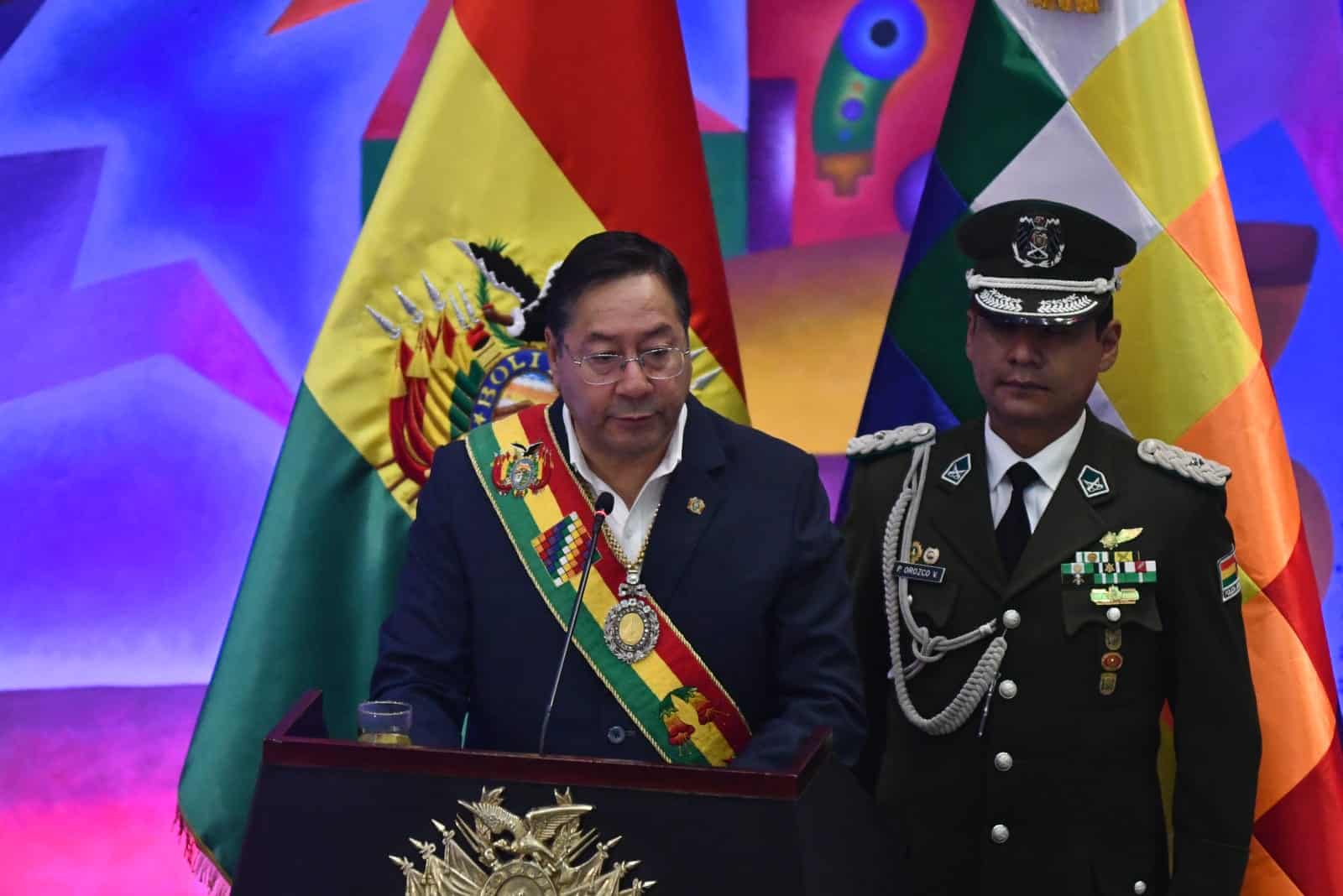 Ordenan captura de hijo de presidente de Bolivia por violencia familiar
