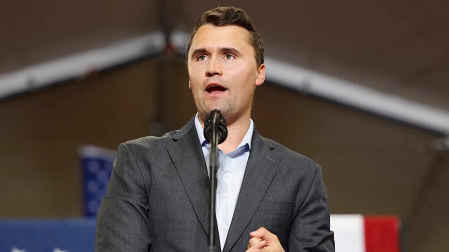 Ultraconservadores de EE. UU. despedirán a Charlie Kirk entre ataques a la libertad de prensa