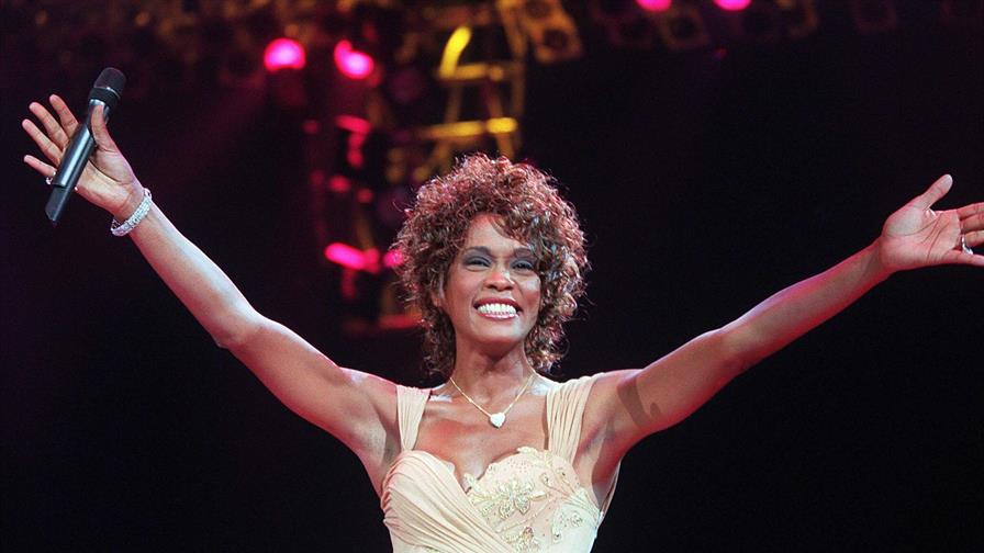 Whitney Houston regresa a los escenarios con una gira que revive su voz con IA Whitney Houston regresa a los escenarios con una gira que revive su voz con IA