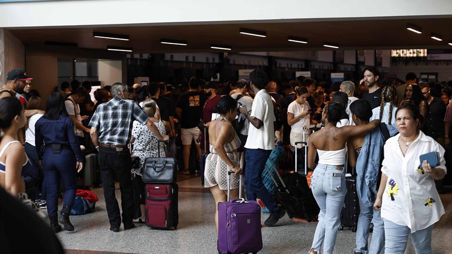Se restablece la energía en la zona sur del edificio terminal del AILA tras falla eléctrica Se restablece la energía en la zona sur del edificio terminal del AILA tras falla eléctrica