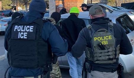 La pol&iacute;tica migratoria de Trump afecta desproporcionadamente a los latinos, revela informe