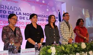 Resaltan la importancia de la comunicación y la humanización en Congreso del Hospital Arturo Grullón