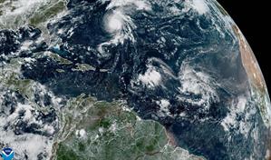 Gabrielle se convierte en huracán categoría 3 y avanza por el Atlántico con una inusual trayectoria