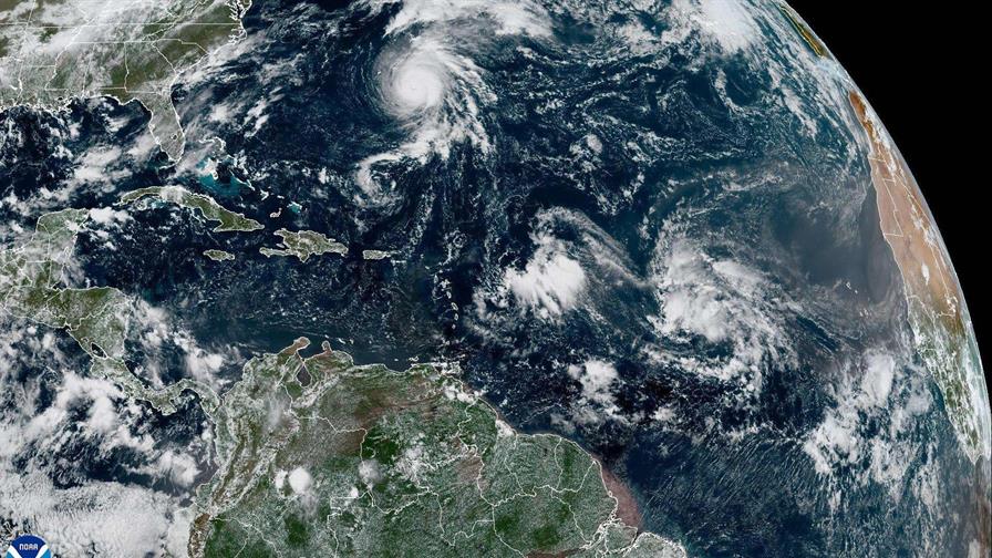 Gabrielle se convierte en huracán categoría 3 y avanza por el Atlántico con una inusual trayectoria