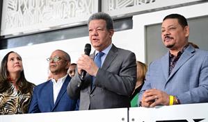 Leonel critica gestión del PRM y asegura que los hospitales "están más enfermos que los pacientes"