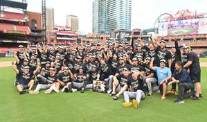 Milwaukee repite título divisional en Grandes Ligas y Mets siguen en caída libre