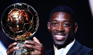El jugador francés del PSG Ousmane Dembélé gana su primer Balón de Oro