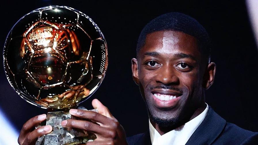 El jugador francés del PSG Ousmane Dembélé gana su primer Balón de Oro