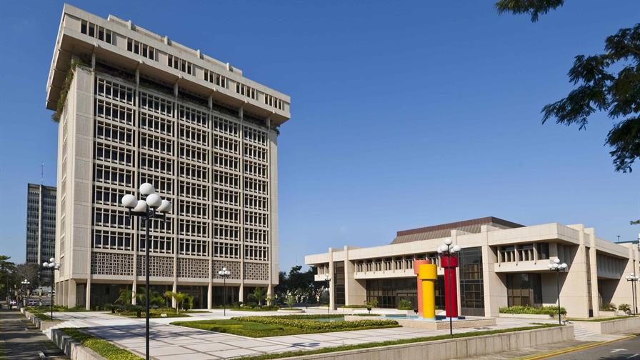 La Fortaleza Institucional y la Gobernanza Corporativa de los Bancos Dominicanos