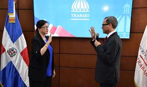 Juramentan a Aura Celeste Fernández como nueva gerente general del CNSS