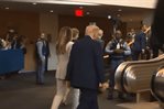 ONU atribuye el fallo de la escalera mecánica que afectó a Trump a un cámara de su equipo