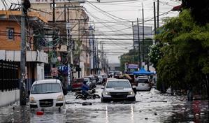 Acumulados de lluvias superan los 180 milímetros en el este del país por vaguada y onda tropical
