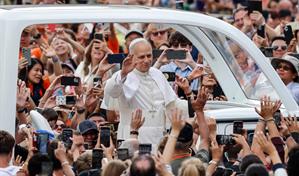 El papa León XIV invita a los fieles rezar el rosario todo el mes de octubre por la paz