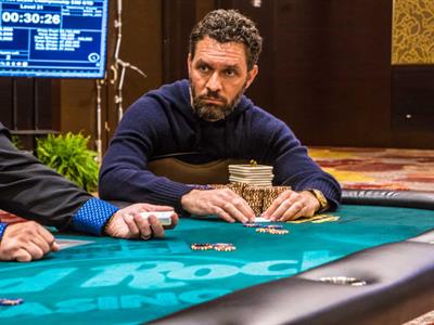 ICE detiene al empresario hatiano Dimitri Vorbe