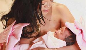 ¡Una niña! Rihanna se convierte en madre por tercera vez