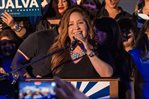 Adelita Grijalva se convierte en la primera mujer latina electa al Congreso de EE. UU. por Arizona
