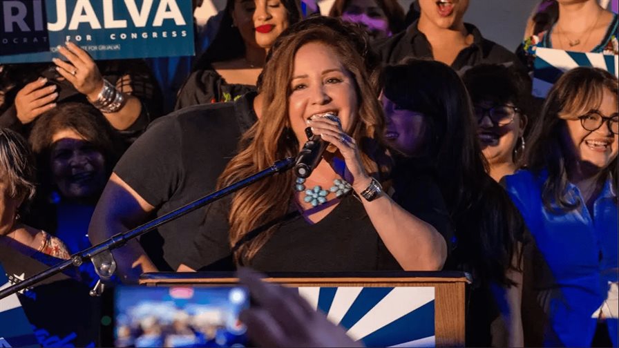 Adelita Grijalva se convierte en la primera mujer latina electa al Congreso de EE. UU. por Arizona