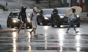 El tifón Ragasa deja 17 muertos en Taiwán y toca tierra en el sur de China