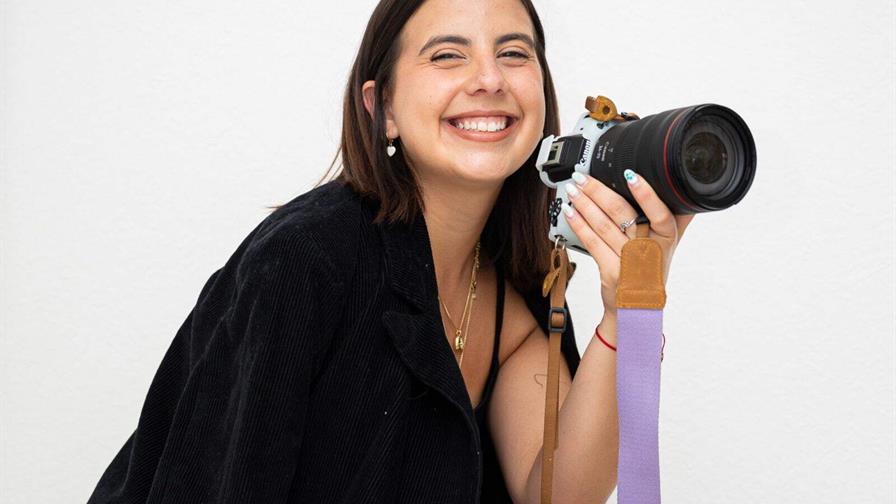 Arianna Martinucci, la fotógrafa que está marcando el ritmo visual de la gastronomía en Miami