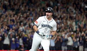 Cal Raleigh amplía su palmarés para el JMV al llegar a 60 jonrones