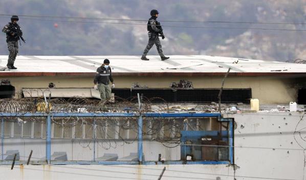 Ecuador restringe pasos de frontera con Colombia y Per&uacute; por seguridad nacional
