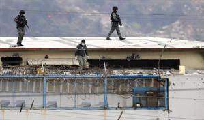 Choque entre bandas deja 17 presos muertos en cárcel de Ecuador